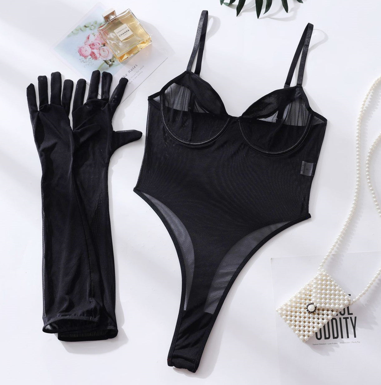 Traje de encaje con costura de malla para mujer