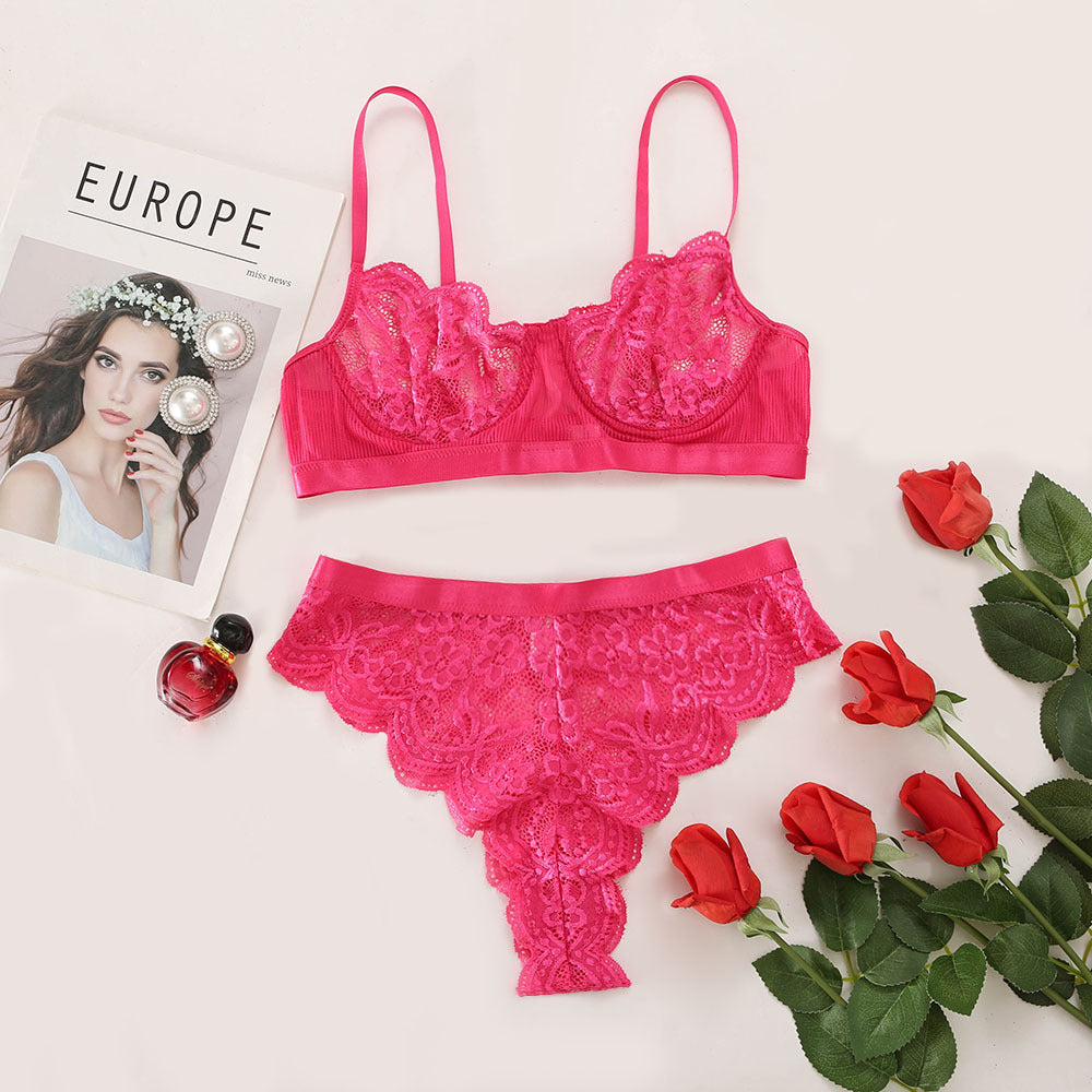 Traje femenino sexy de encaje con flores