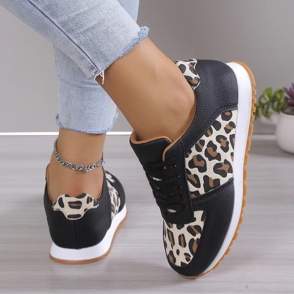 Zapatos deportivos con cordones y estampado de leopardo a la moda para mujer