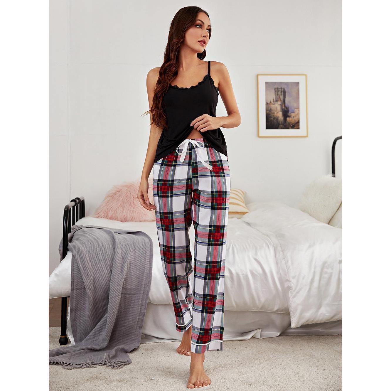 Pijamas con pantalones a cuadros y tirantes para mujer