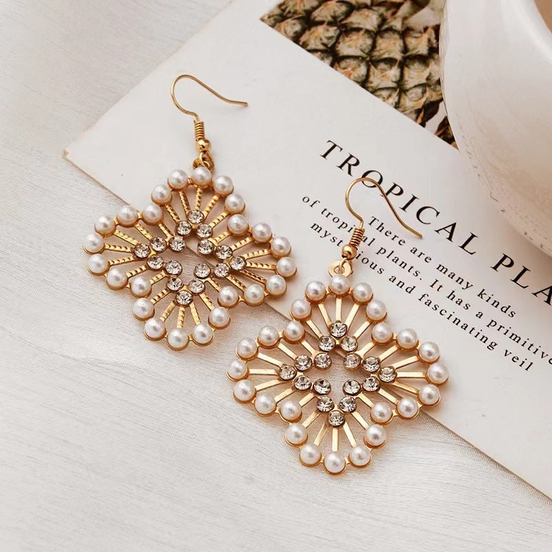Pendientes retro geométricos populares de moda