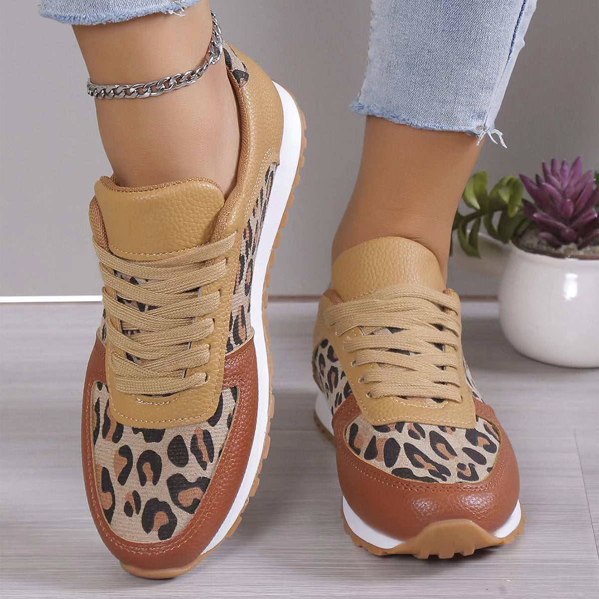 Zapatos deportivos con cordones y estampado de leopardo a la moda para mujer