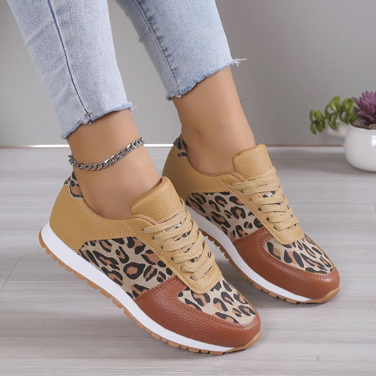 Zapatos deportivos con cordones y estampado de leopardo a la moda para mujer